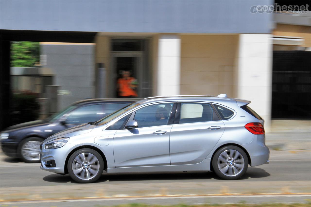 La ciudad es el hábitat natural de este coche. Si nuestros desplazamientos habituales no superan los 30 km diarios, es una muy buena solución.