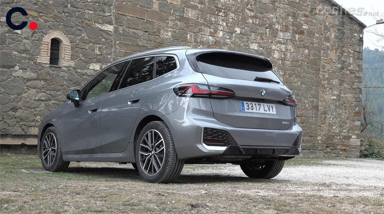 Aunque la estética es muy conservadora, el BMW Serie 2 Active Tourer gustará a los que buscan un monovolumen funcional y con acabados de gran calidad. 