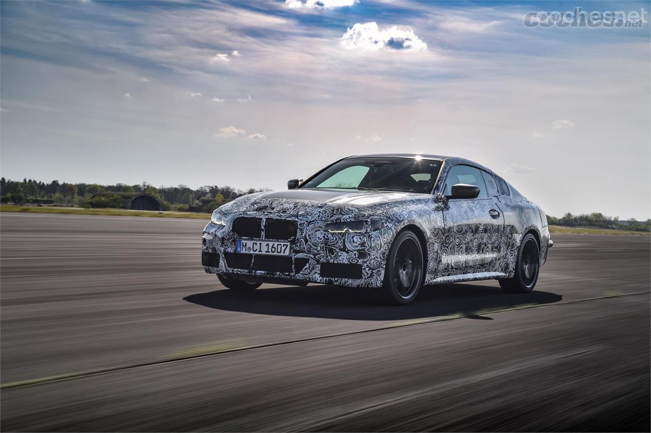 El BMW Serie 4 Coupé se deja ver por primera vez ataviado con un intenso vinilo de camuflaje para disimular sus formas y proporciones.