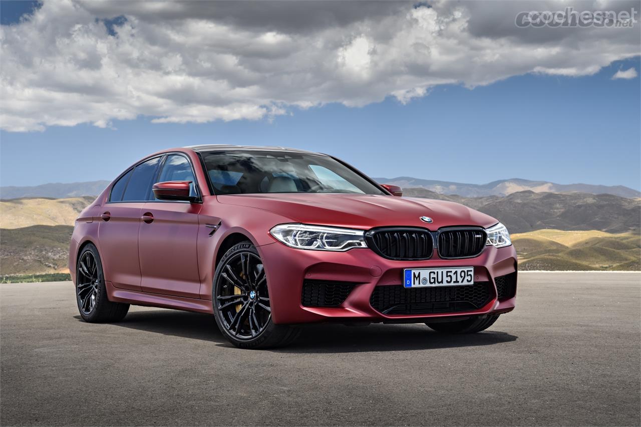 El M5 es un coche espectacular. Y más pintado en este color satinado exclusivo de la versión First Edition, comercializada a modo de bienvenida del nuevo modelo.