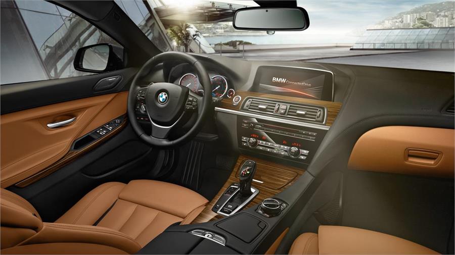 BMW ConnectedDrive de última generación y nuevas opciones decorativas.