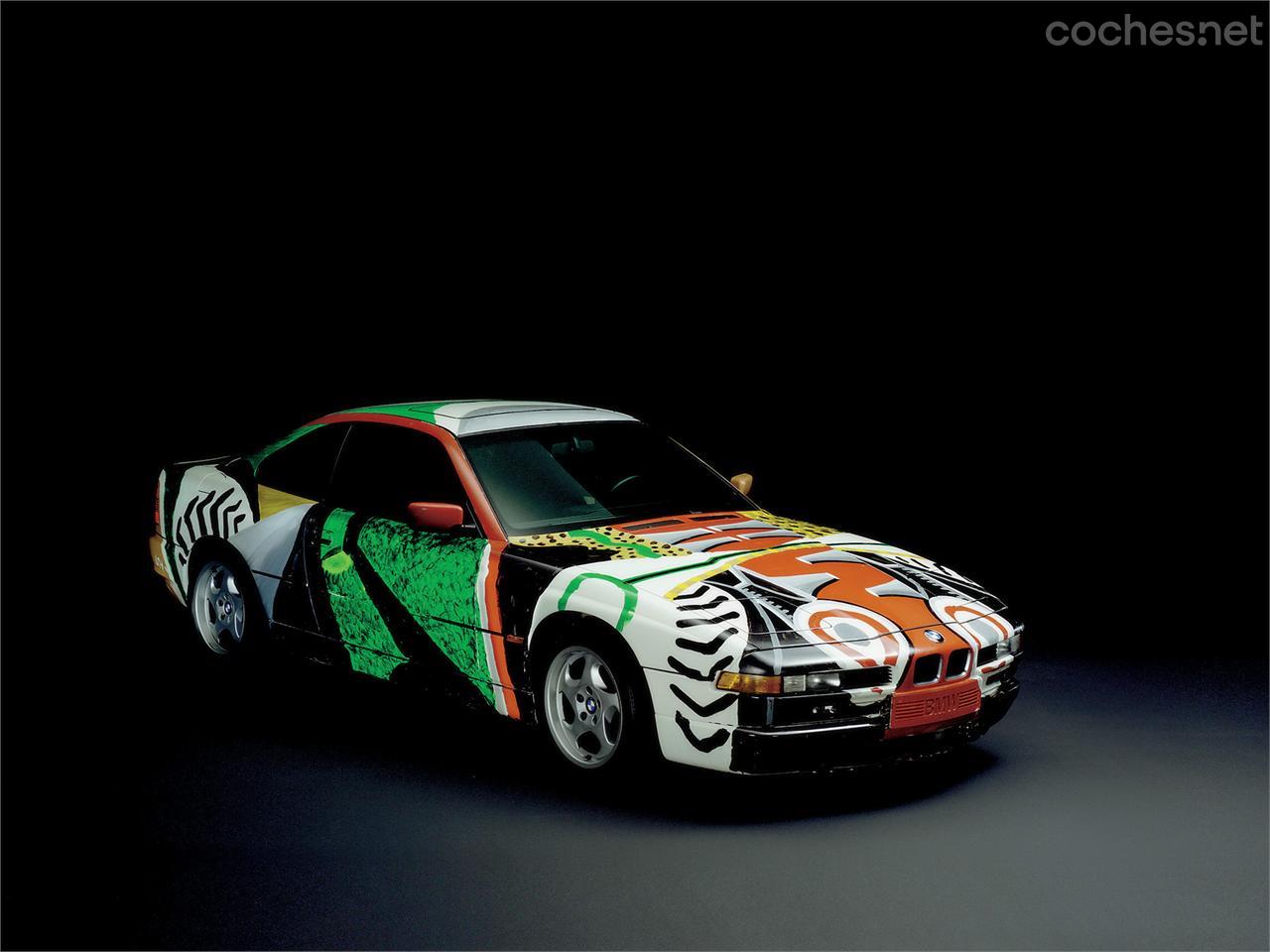 En 1995 el artista británico David Hockney pintó este 850 csi a mano para convertirlo en el BMW Art Car nº14.