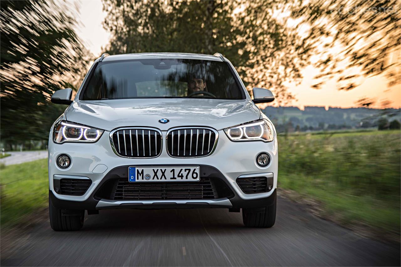 El nuevo BMW X1 adopta el diseño frontal ya visto en otros modelos de BMW.