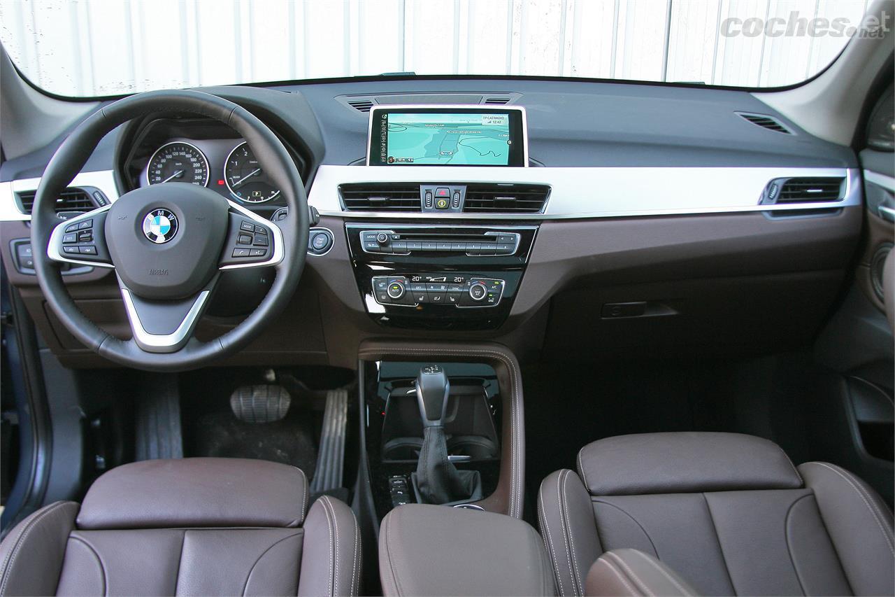 Un nuevo interior muy al estilo BMW nos da la bienvenida. Aunque no lo parezca presenta muchas novedades de diseño.