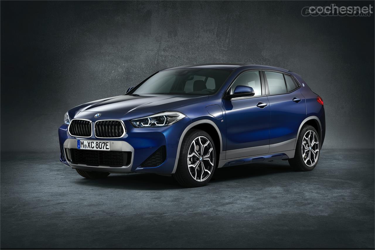 El BMW X2 xDrive25e luce un frontal sin faros antiniebla separados, modificación que se extenderá al resto de la gama X2.