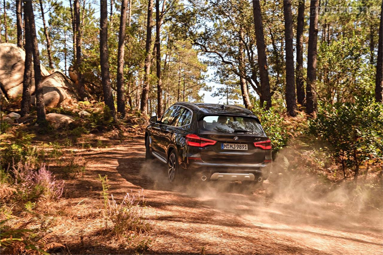 Con el control de descenso cualquier conductor sin experiencia en offroad puede afrontar pendientes de cierta dificultad con la máxima seguridad.