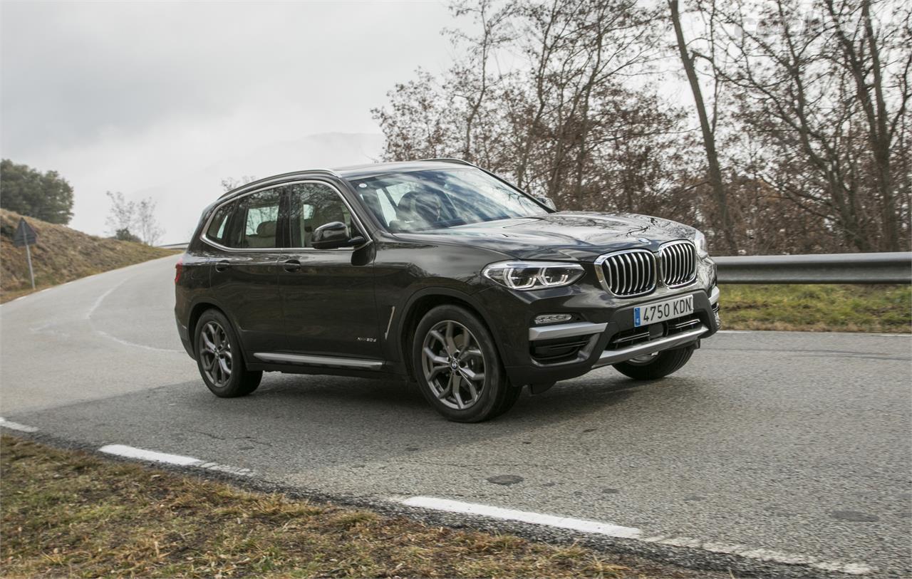 El carácter subvirador y la sensación de pesadez del BMW desaparecen al elegir la función sport.