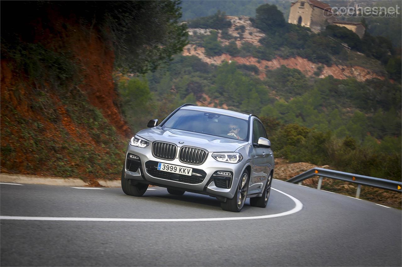 El BMW X3 M40i anuncia un 0 a 100 km/h en 4,8 segundos y una velocidad punta de 250 km/h.