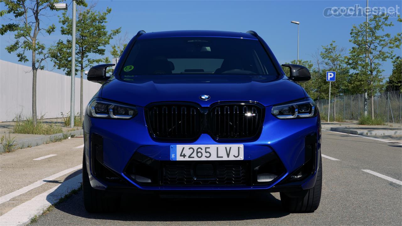 El rediseño del nuevo BMW X3 cambia de forma notable la calandra, el parachoques delantero, trasero, así como los pilotos posteriores.