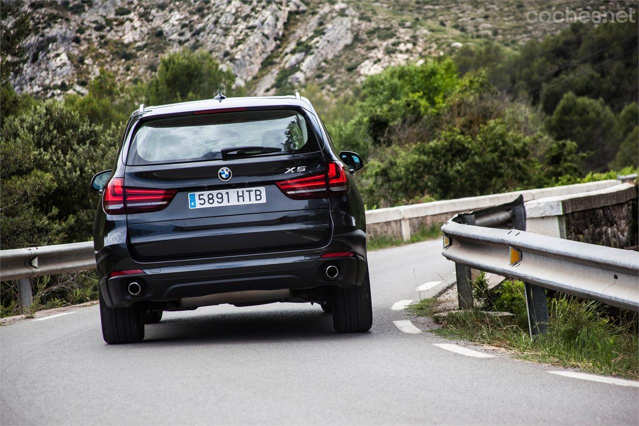 El X5 se desenvuelve bien en carretera, aunque esta versión diésel no es la más deportiva de la gama. 