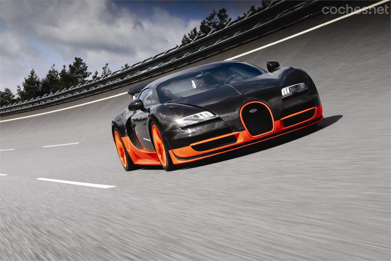 El récord de 431,072 km/h que logró el Bugatti Veyron 16.4 Super Sport en 2010 fue anulado en 2013 porque no contaba con el limitador a 415 km/h de la versión de serie.