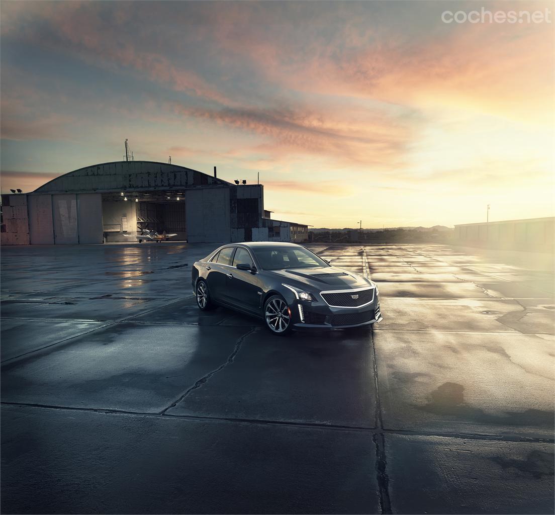 Todo preparado para el debut del CTS-V en el Salón de Detroit. En 2015 se pone a la venta en USA y en 2016 en Europa.