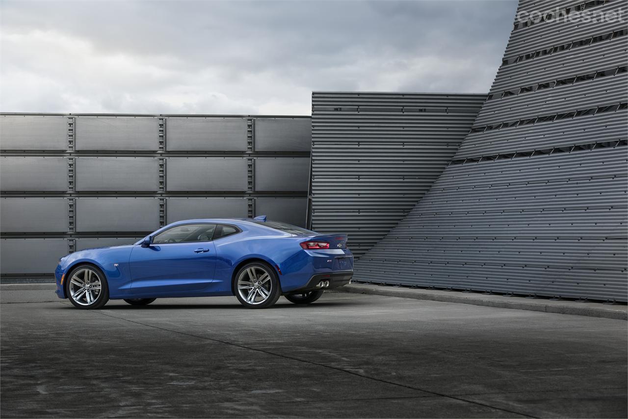 El Chevrolet Camaro se fabrica en la planta de Chevrolet en Lansing, Michigan, EE.UU. 