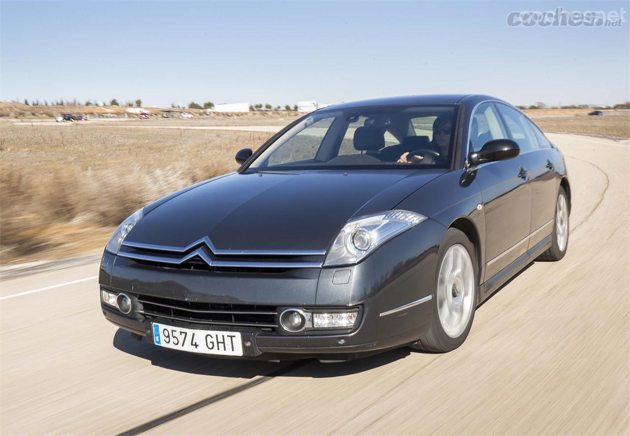 Lo más de lo más en sistemas de suspensión activos, la Hidractiva III del Citroën C6 (2005-2012).