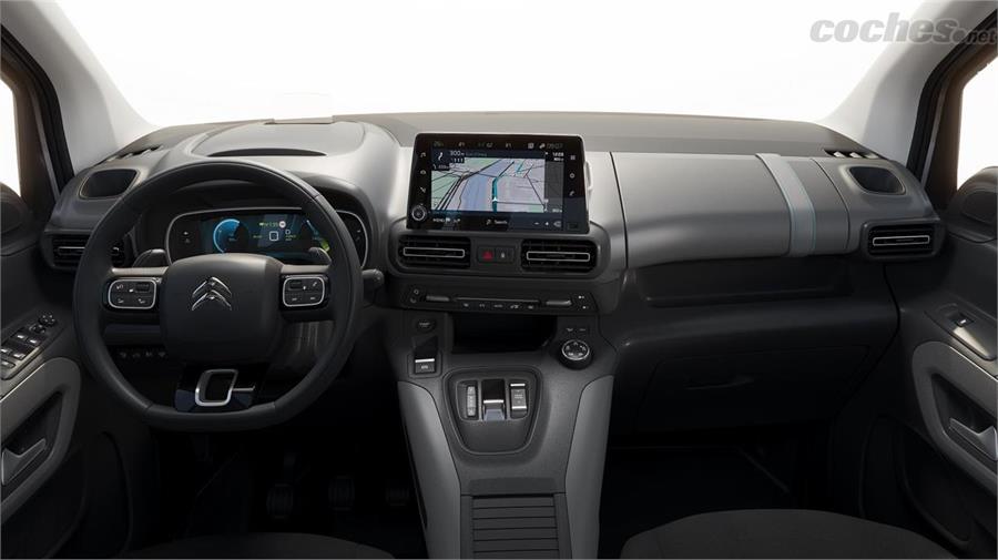 En el interior monta lo último de Citroën, con pantalla táctil de 8 pulgadas, cuadro de instrumentos digital... 