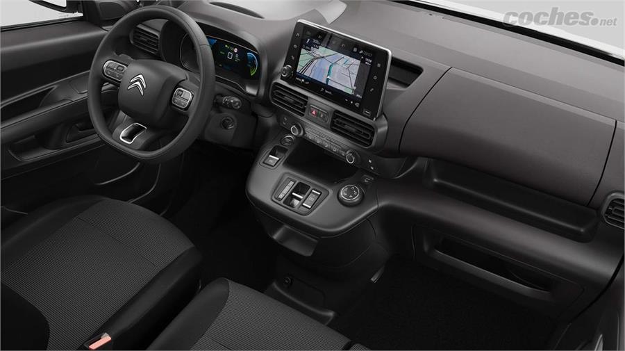 Interior del Citroën ë-Berlingo, muy digital y funcional. 