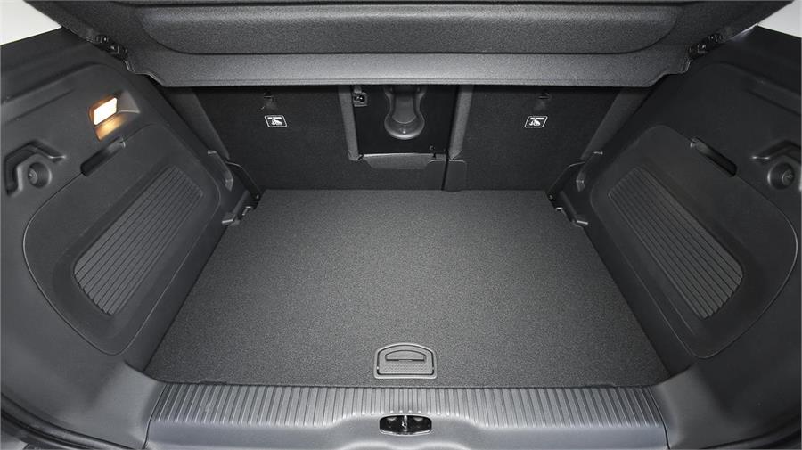 La capacidad del maletero es uno de los puntos fuertes de este Citroën, teniendo en cuenta que el tamaño del coche es muy contenido. 