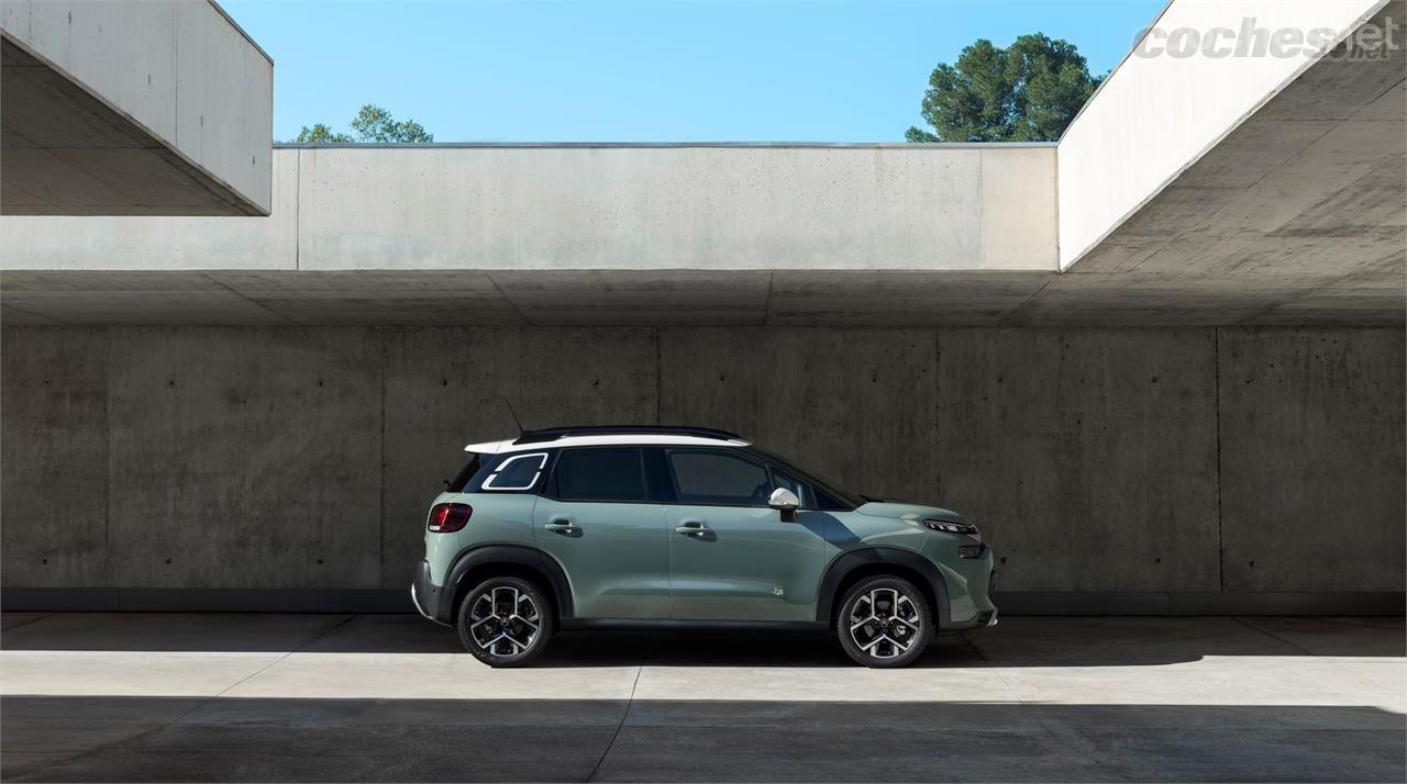 El Citroën C3 Aircross ha recibido un restyling y puesta a punto de equipamiento para este 2021. Ya está a la venta, con un precio de partida de 16.290 €.