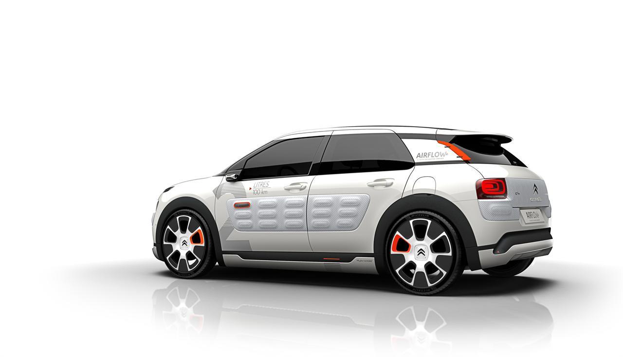 Este concept car modifica algunos aspectos del C4 Cactus actual para hacerlo todavía más eficiente.