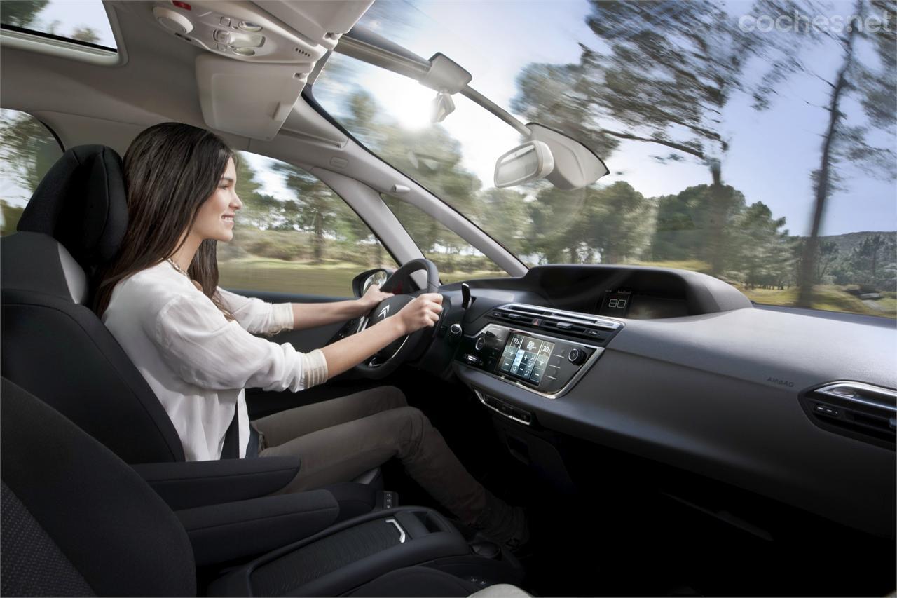 A pesar de ser un coche más corto, el espacio interior es incluso superior al del anterior modelo. 