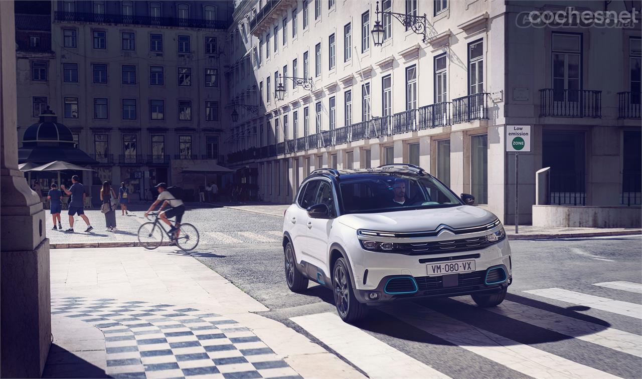 Es un modelo híbrido enchufable con 225 CV de potencia y 50 km de autonomía eléctrica. Gracias a ella, puede acceder a las zonas restringidas de las ciudades.