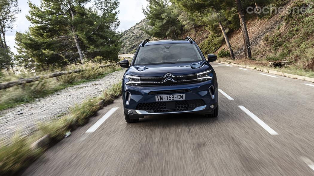 CITROEN C5 Aircross - The range of engines in the Citroën C5 Aircross 2022 does not change.  It is sold in a gasoline, diesel and plug-in hybrid version. 