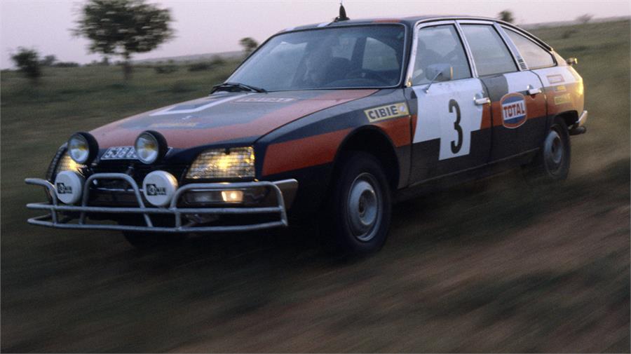 Entre 1977 y 1979 Citroën venció el Rally de Senegal con el CX. Para esta prueba africana contaba con defensas de acero y un equipo de iluminación suplementario.