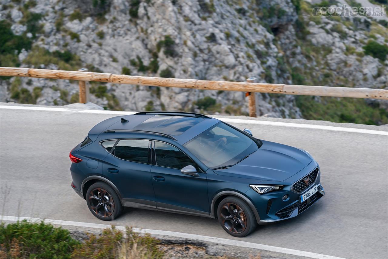 Bien equipado y con un comportamiento excepcional, el Cupra Formentor arranca en 44.920 euros y es más barato que un Audi Q3 Sportback o un Mercedes GLA de potencia equivalente.