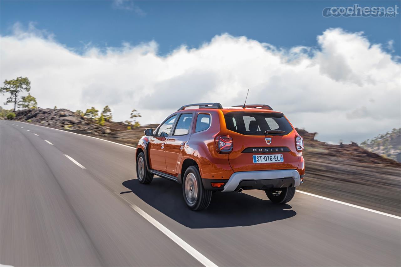 Tras los lanzamiento del Sandero, Sandero Stepway y Logan, el Duster adquiere el nuevo lenguaje de diseño de Dacia.