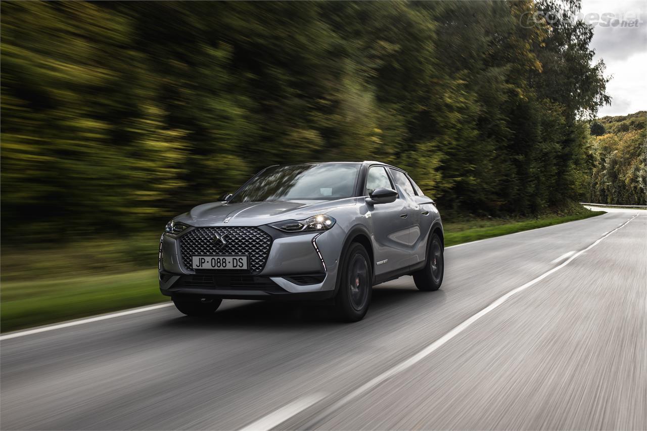 El DS3 Crossback E-Tense es el primer modelo eléctrico 100% de la marca. Busca seducir a sus compradores a través de buenas prestaciones y acabados más lujosos. 