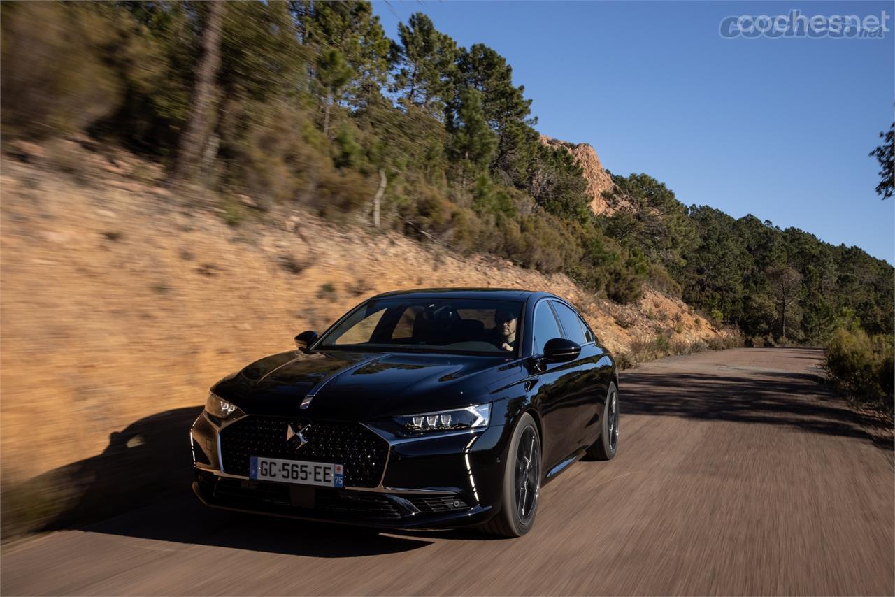 Según la marca se pueden hacer en torno a 60 km en modo 100% eléctrico con el 250, y algo más de 50 km con el 360 4x4.