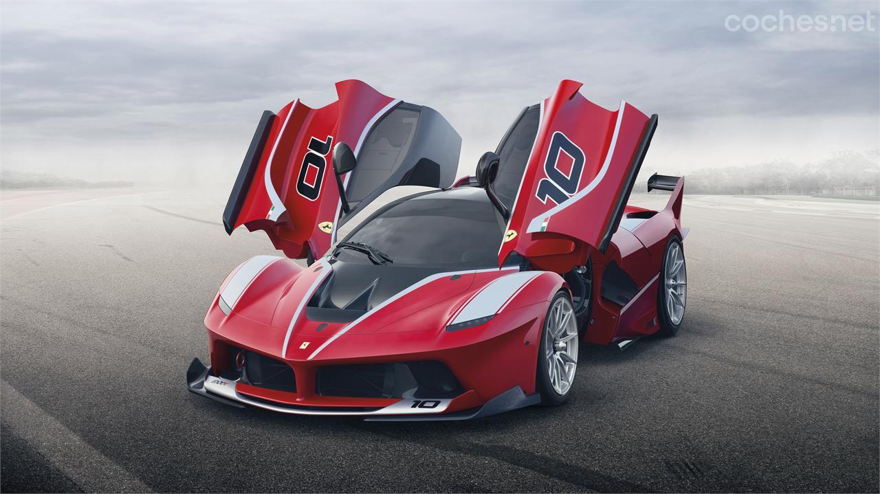 Laboratorio rodante basado en un superdeportivo como el LaFerrari. Así es el nuevo Ferrari FXX K, que sólo podrán conducir un limitado número de clientes de la marca. 