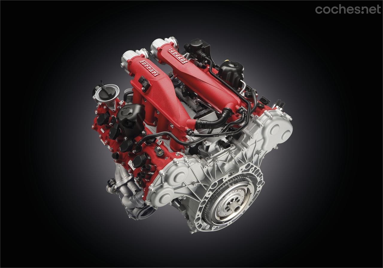 El nuevo V8 Biturbo tiene una cilindrada de 3.855 c.c., rinde 560 CV a 7.500 rpm y 755 Nm a 4.750 rpm.