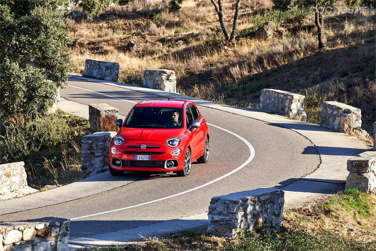 El 500X Sport va francamente bien y se muestra más dinámico que sus hermanos, pero no debemos confundirlo con un coche deportivo.