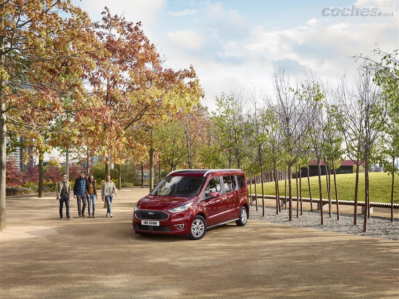 De cara a mediados de 2018 Ford lanzará las versiones renovadas del Tourneo Connect y Tourneo Courier.