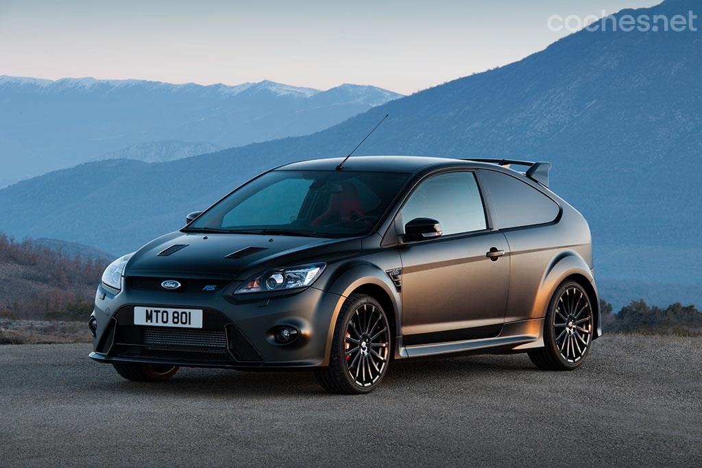 La última evolución fue el Focus RS500 de 2010 con 350 CV del que se fabricaron 500 unidades en color negro mate y asientos Recaro en cuero rojo.