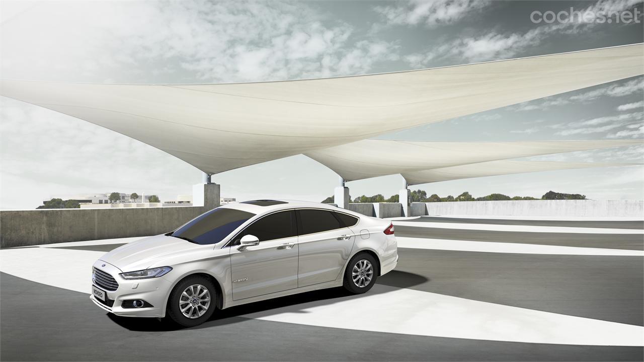 El Mondeo Hybrid combinará un 2.0 de gasolina con el correspondiente motor eléctrico.