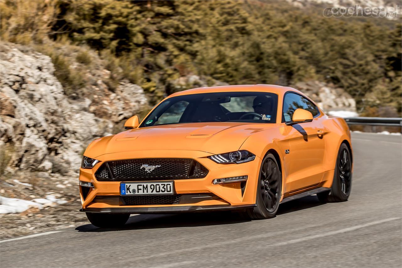 El Ford Mustang GT es una bomba. Sigue sin ser un especialista de rallies, pero "anda" muchísimo.