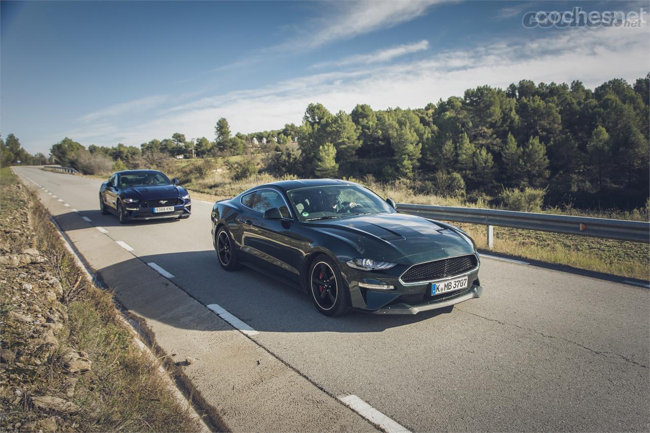 El Mustang ahora esta más equipado e incorpora de serie sistemas de ayuda a la conducción como el asistente de mantenimiento de carril y frenada de emergencia con detección de peatones, entre otros.