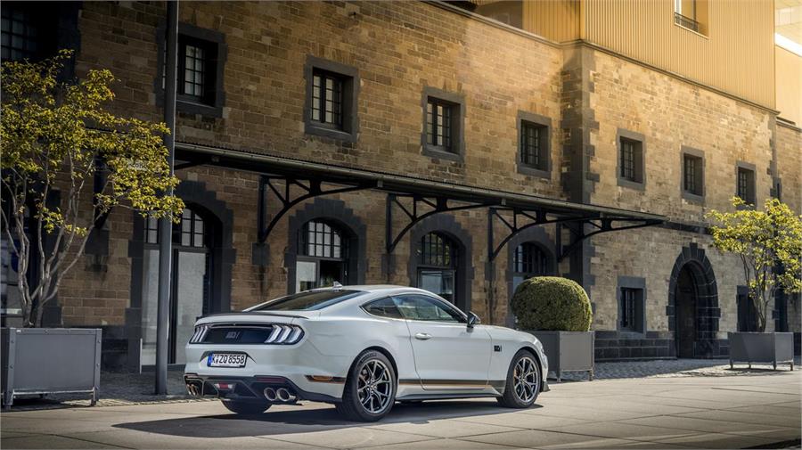 Con este anuncio del Mustang GT3 de competición para 2024 cabe esperar que seguirán comercializándose versiones de calle del Mustang con motor V8 muchos años más.