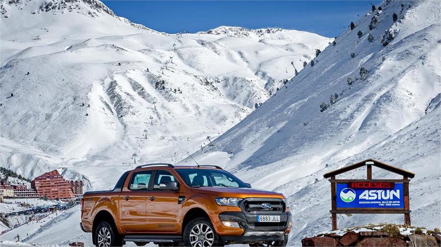 Hasta el dominio esquiable de Astún en el Pirineo Aragonés llegamos al volante del nuevo Ranger. En asfalto se mostró efectivo y muy cómodo.