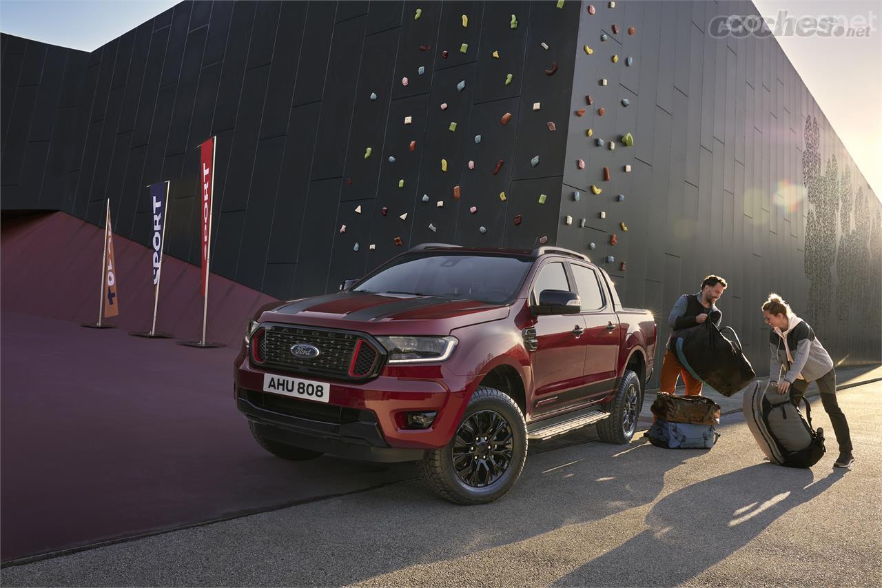 El Ford Ranger Stormtrack está más orientada a un usuario que busca un pick-up de ocio con un motor potente y cambio automático.