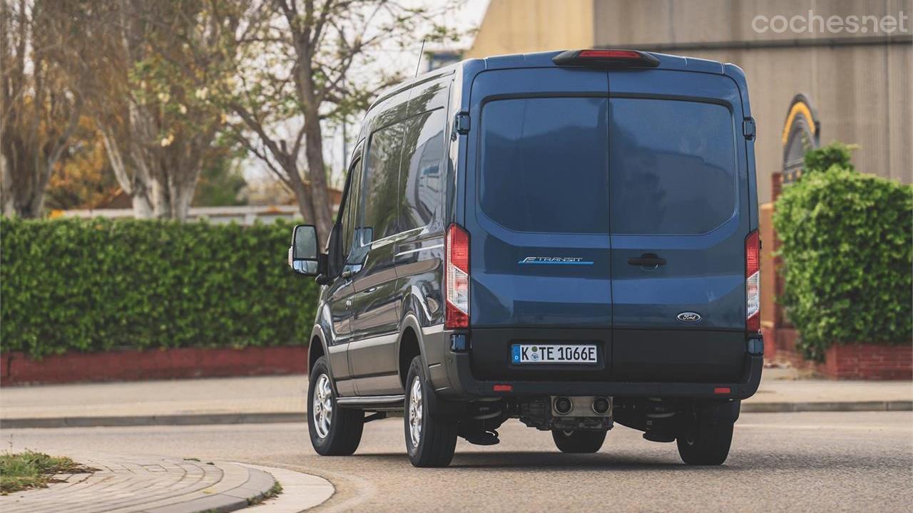 FORD Transit - It has a 75 kWh battery and a maximum range of 317 km.  It is available with 184 or 269 hp.