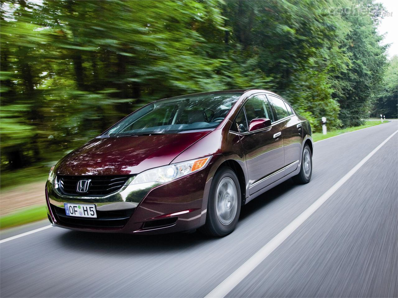 Este es el Honda FCX Clarity que lleva años en el mercado norteamericano.