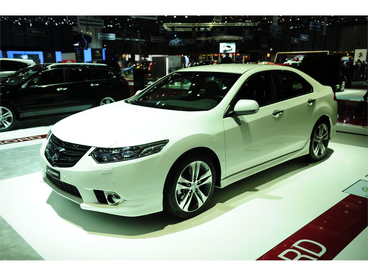 Honda Accord: Puliendo detalles