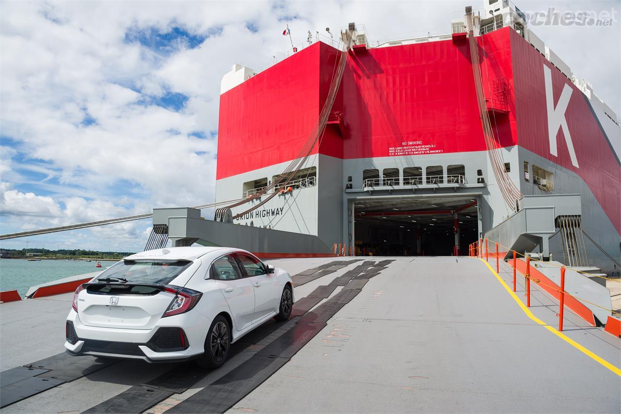 Las primeras unidades del nuevo Civic Hatchback ya están "haciendo las américas".