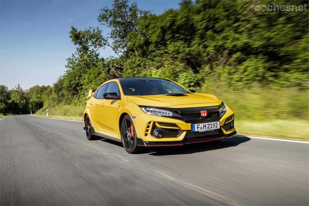 El Type R Limited Edition rebaja 47 kg el peso para hacerlo aún más efectivo. También estrena la pintura Sunlight Yellow y monta llantas BBS de 20 pulgadas.