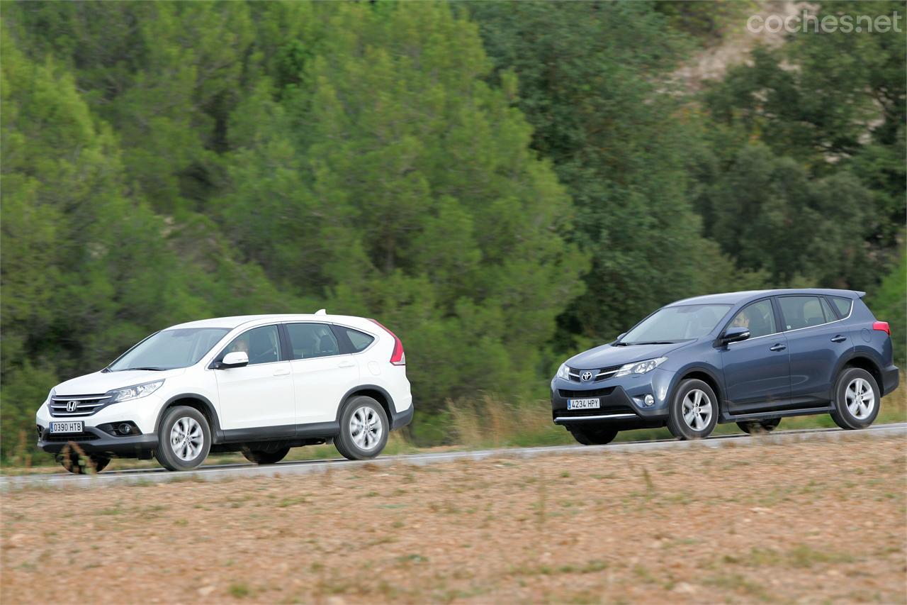 La estética y la "inclinación" hacia una marca u otra, serán el factor de decisión más importante ya que se trata de dos coches muy similares.