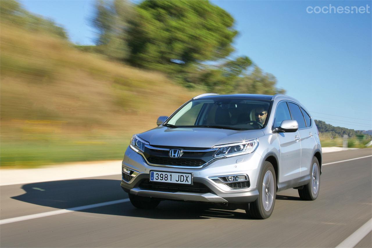 En autopista el CR-V hace gala de un elevado confort de marcha y de una muy buena estabilidad lineal. Perfecto para largos viajes.