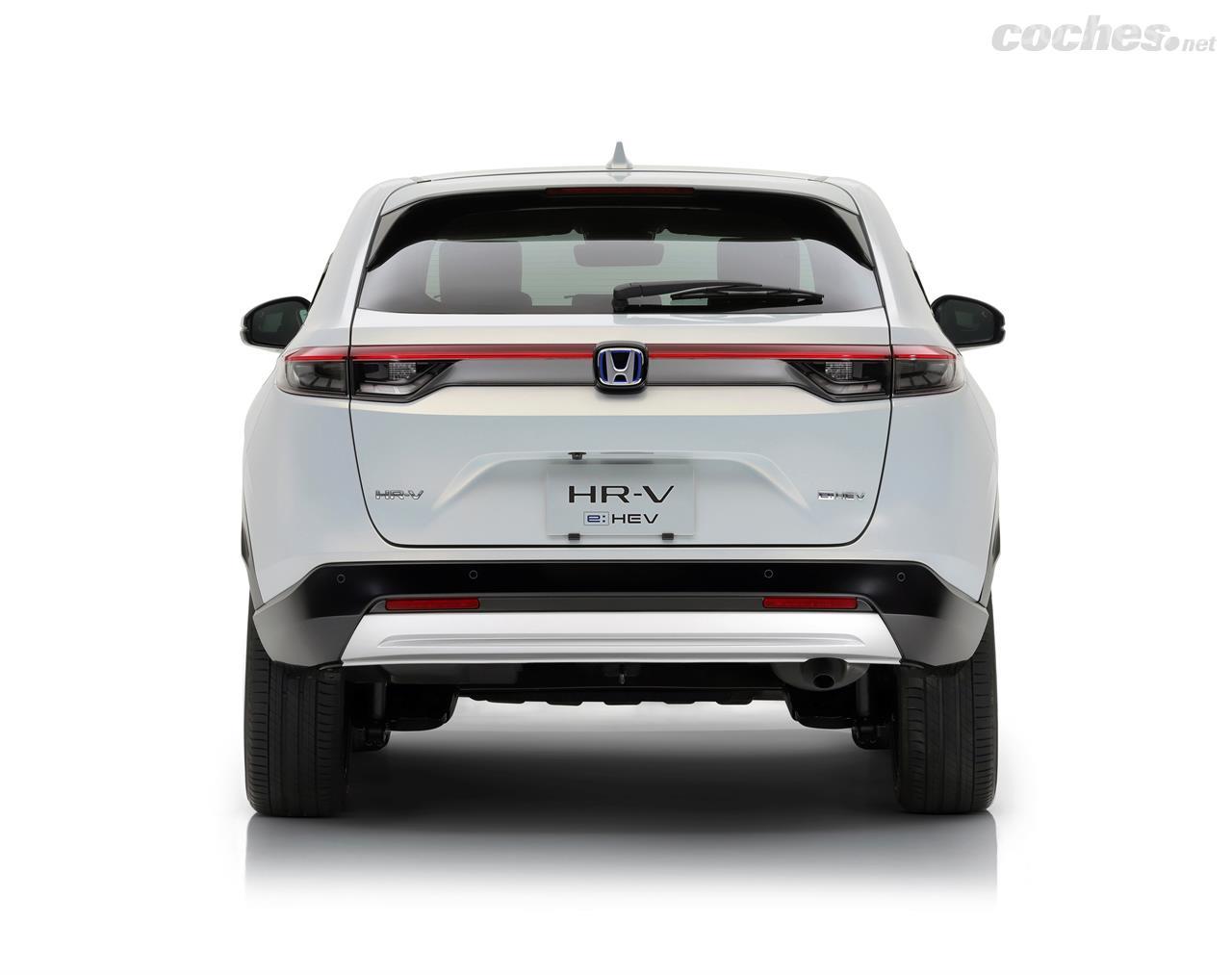 Las líneas exteriores del Honda HR-V Hybrid son algo más cupé y con una cierta simplicidad en sus formas. 